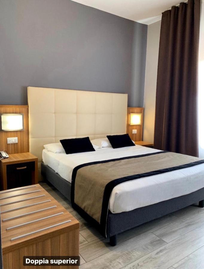 Hotel Ariston Mestre Eksteriør bilde