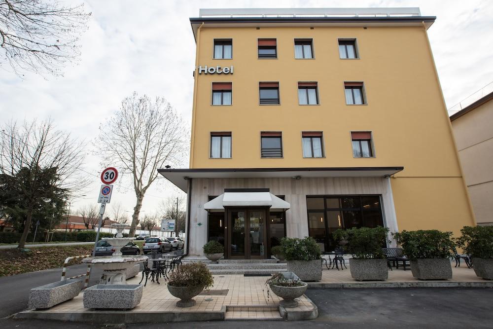 Hotel Ariston Mestre Eksteriør bilde