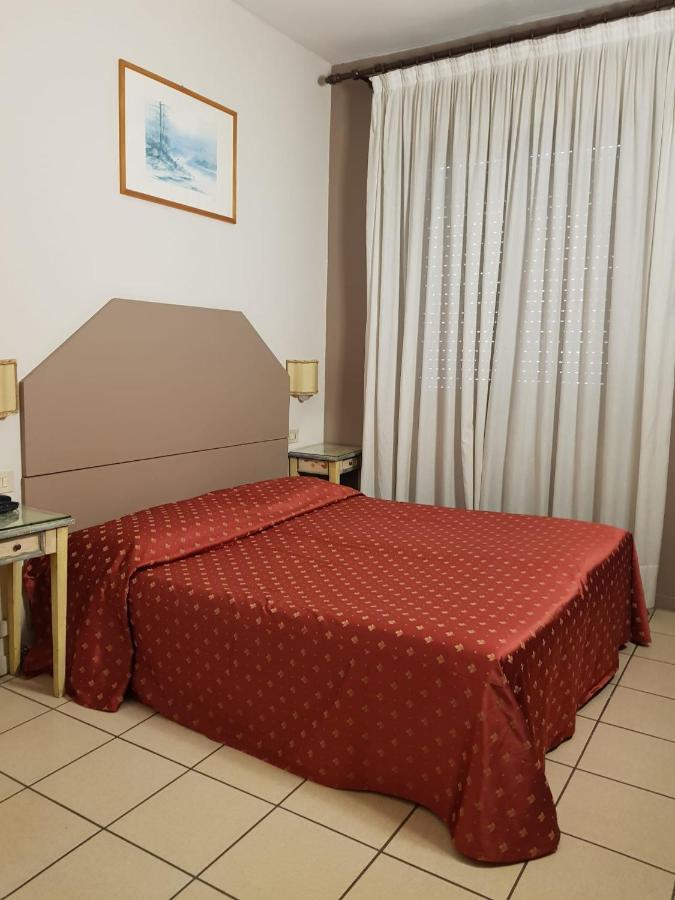 Hotel Ariston Mestre Eksteriør bilde