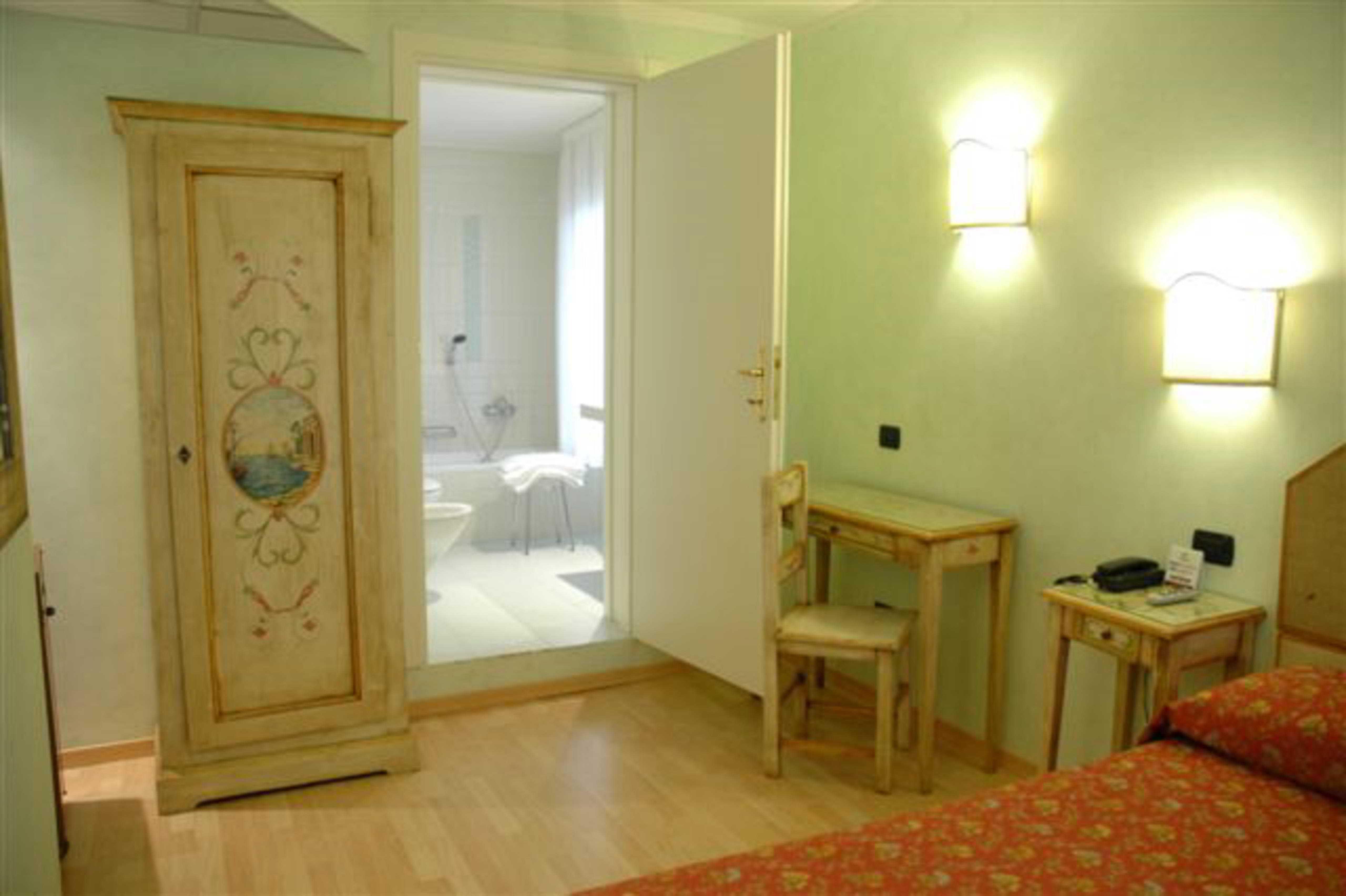 Hotel Ariston Mestre Eksteriør bilde