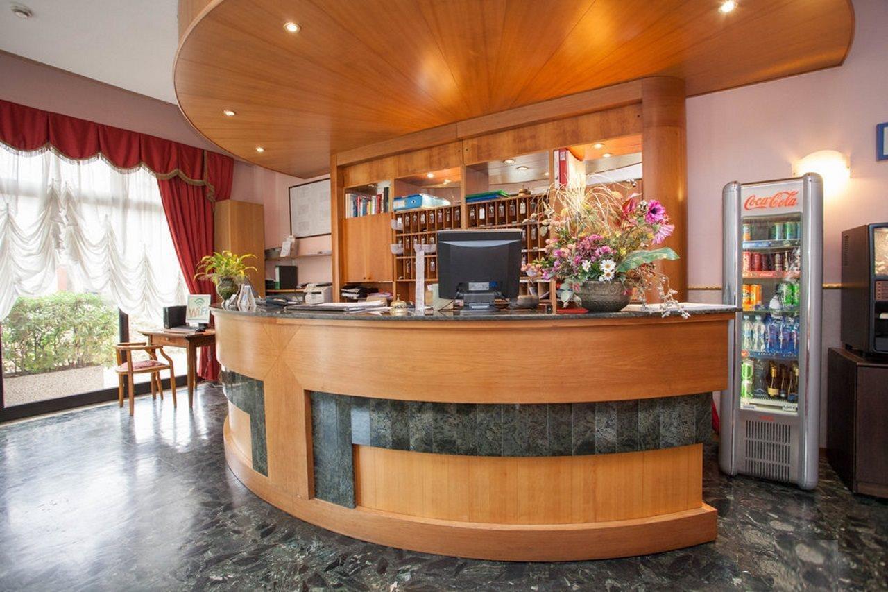 Hotel Ariston Mestre Eksteriør bilde