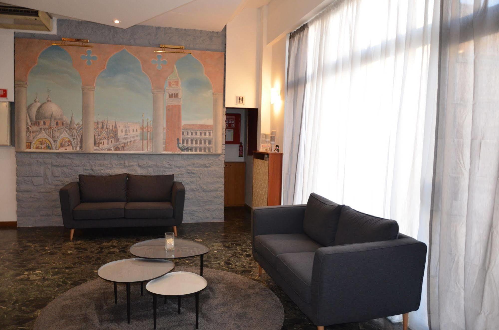 Hotel Ariston Mestre Eksteriør bilde