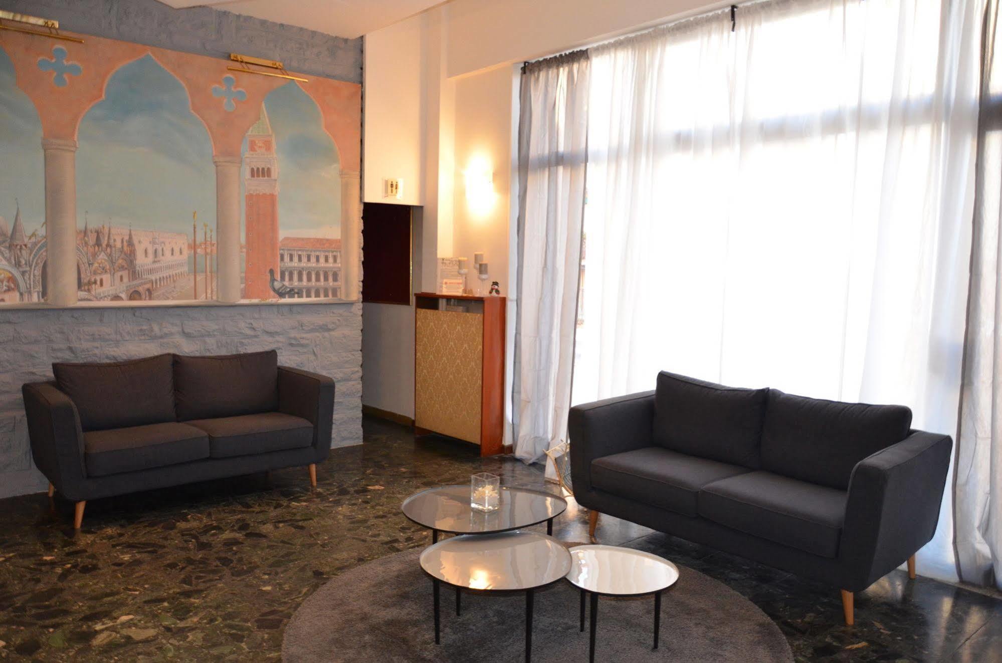 Hotel Ariston Mestre Eksteriør bilde